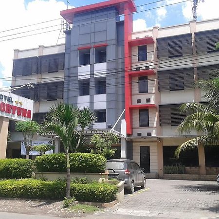 Hotel Fortuna Surabaya Dış mekan fotoğraf