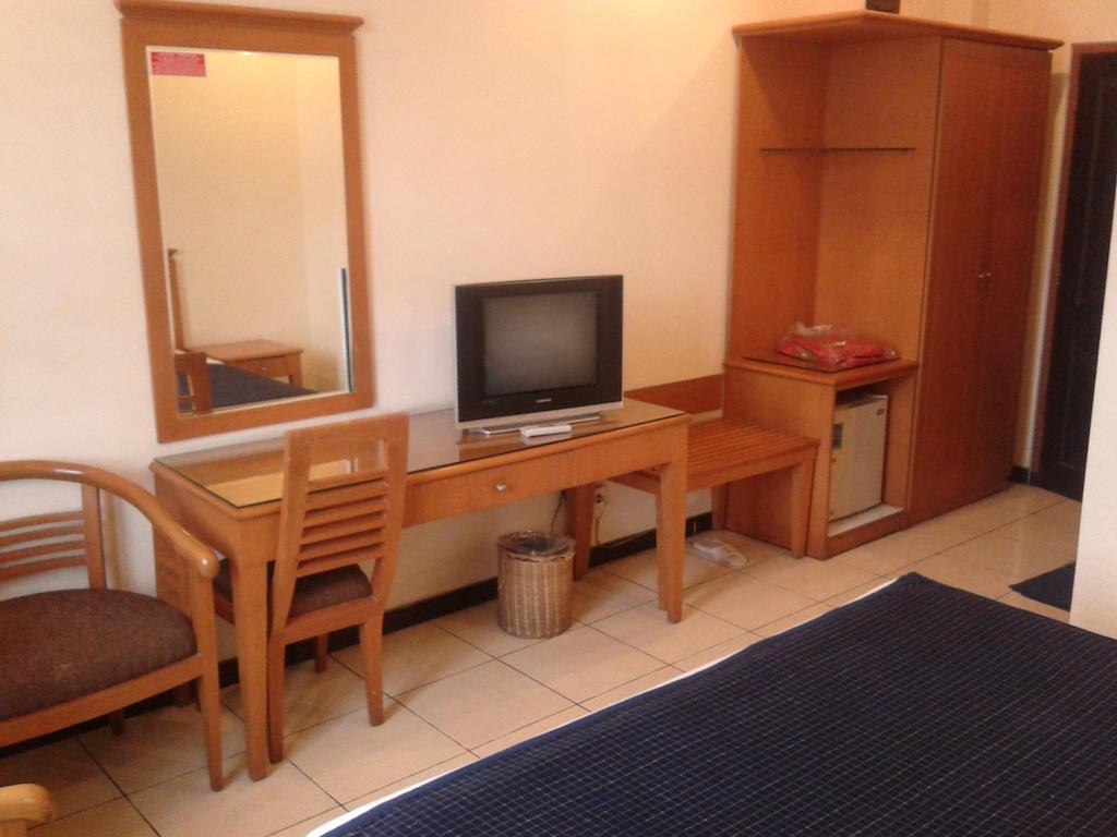 Hotel Fortuna Surabaya Oda fotoğraf