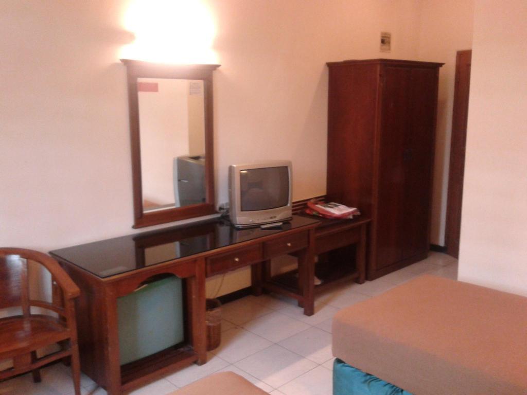 Hotel Fortuna Surabaya Oda fotoğraf