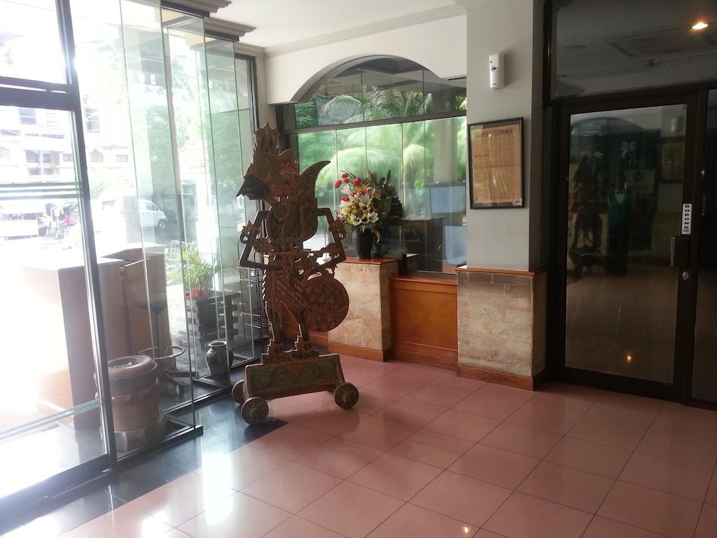 Hotel Fortuna Surabaya Dış mekan fotoğraf
