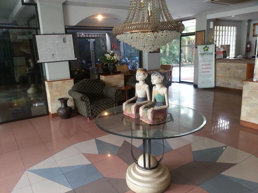Hotel Fortuna Surabaya Dış mekan fotoğraf